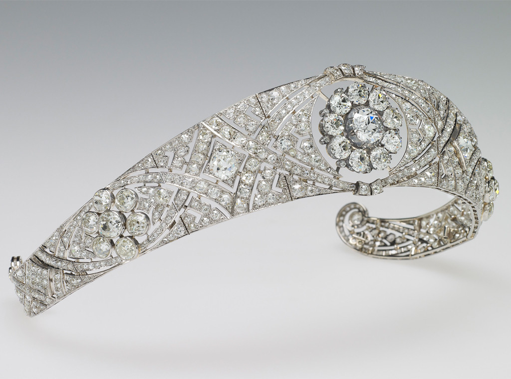 The Epic Story Of The Queen S Tiaras And Who Gets To Wear Them E
